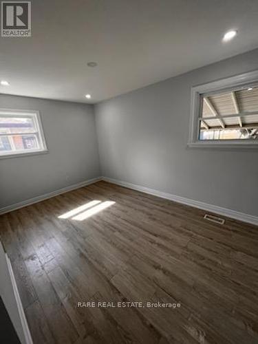 1942 Duluth Crescent, London, ON - Indoor Photo Showing Other Room