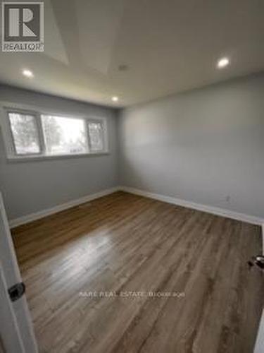 1942 Duluth Crescent, London, ON - Indoor Photo Showing Other Room