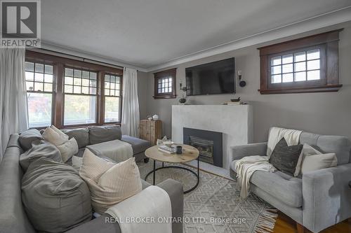 35 Ardaven Place, London, ON - Indoor Photo Showing Living Room With Fireplace