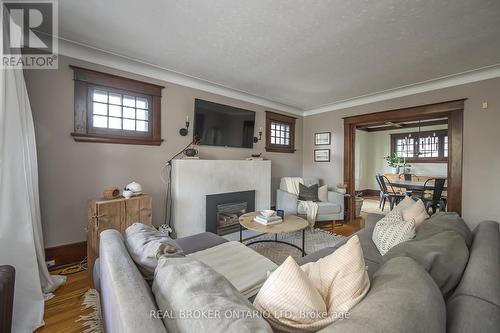 35 Ardaven Place, London, ON - Indoor Photo Showing Living Room With Fireplace