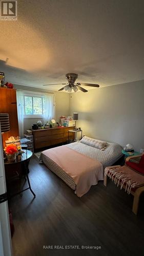 75 Cleveland Place, London, ON - Indoor Photo Showing Bedroom