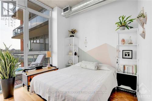 720 - 360 Mcleod Street, Ottawa, ON - Indoor Photo Showing Bedroom