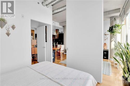 720 - 360 Mcleod Street, Ottawa, ON - Indoor Photo Showing Bedroom