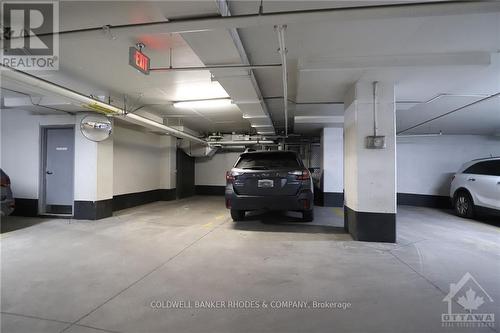 720 - 360 Mcleod Street, Ottawa, ON - Indoor Photo Showing Garage