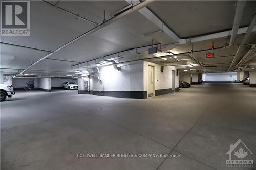 720 - 360 Mcleod Street, Ottawa, ON - Indoor Photo Showing Garage