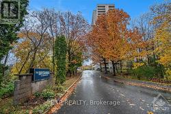 907 - 415 GREENVIEW AVENUE  Ottawa, ON K2B 8G5