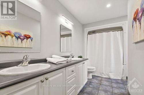 5620 Hope Drive, Manotick, ON - Indoor Photo Showing Bathroom