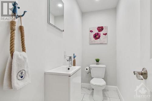 5620 Hope Drive, Manotick, ON - Indoor Photo Showing Bathroom