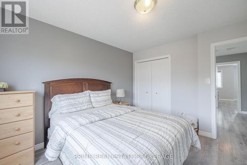 1860 Rollingacres Drive, London, ON - Indoor Photo Showing Bedroom