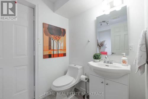 1860 Rollingacres Drive, London, ON - Indoor Photo Showing Bathroom