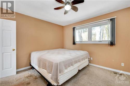 1215 Klondike Road, Ottawa, ON - Indoor Photo Showing Bedroom