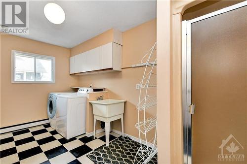 1215 Klondike Road, Ottawa, ON - Indoor Photo Showing Laundry Room