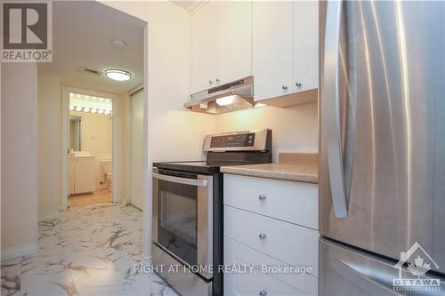 701 - 18 Nepean Street, Ottawa, ON - Indoor Photo Showing Kitchen