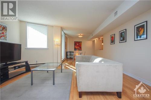 18 Nepean Street Unit#701, Ottawa, ON - Indoor Photo Showing Other Room