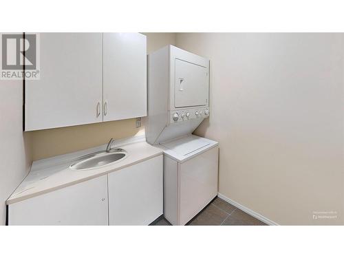 4874 Stanley Street Unit# 204, Radium Hot Springs, BC - Indoor Photo Showing Laundry Room