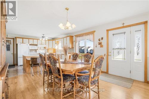 590 Blue Corner Road, Alfred And Plantagenet, ON - Indoor Photo Showing Dining Room