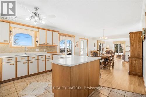 590 Blue Corner Road, Alfred And Plantagenet, ON - Indoor Photo Showing Kitchen