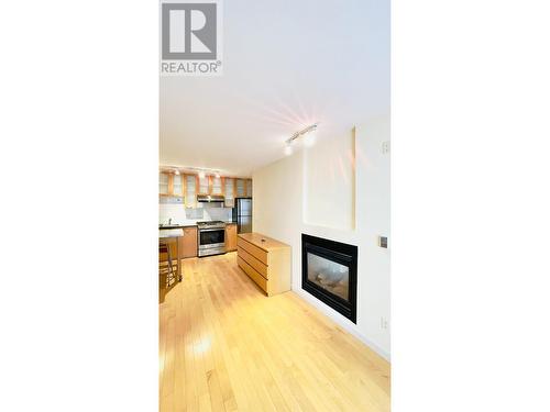 1808 969 Richards Street, Vancouver, BC - Indoor With Fireplace