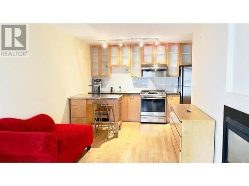 1808 969 Richards Street, Vancouver, BC - Indoor Photo Showing Kitchen