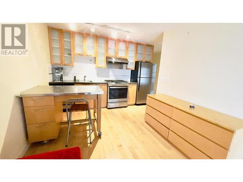 1808 969 Richards Street, Vancouver, BC - Indoor Photo Showing Kitchen