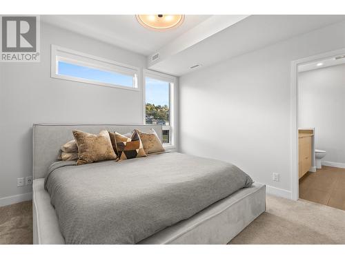 3719 Woodsdale Road Unit# 3, Lake Country, BC - Indoor Photo Showing Bedroom