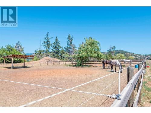 3990 Senger Road, Kelowna, BC - Outdoor