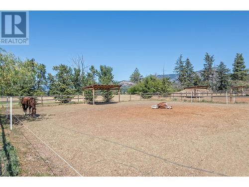 3990 Senger Road, Kelowna, BC - Outdoor