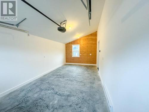 1448 Canterbury Way, Invermere, BC - Indoor Photo Showing Other Room