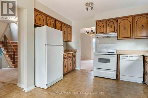 101 Bushmills Square, Toronto, ON - Indoor Photo Showing Kitchen