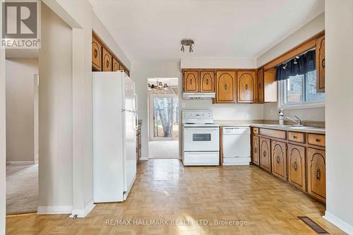 101 Bushmills Square, Toronto, ON - Indoor Photo Showing Kitchen