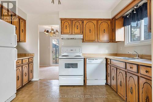 101 Bushmills Square, Toronto, ON - Indoor Photo Showing Kitchen With Double Sink