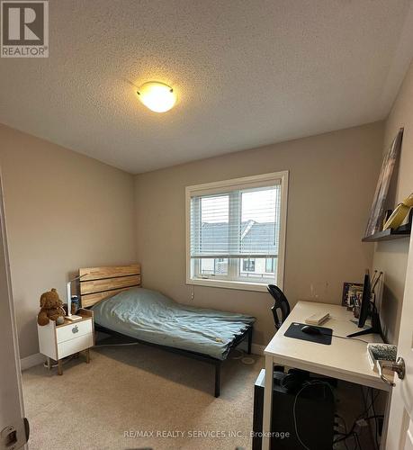 214 - 214 Ellen Davidson Drive, Oakville, ON - Indoor Photo Showing Bedroom