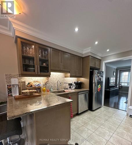 214 - 214 Ellen Davidson Drive, Oakville, ON - Indoor Photo Showing Kitchen With Stainless Steel Kitchen