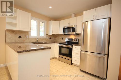 2526 Crystalburn Avenue, Mississauga, ON - Indoor Photo Showing Kitchen With Stainless Steel Kitchen