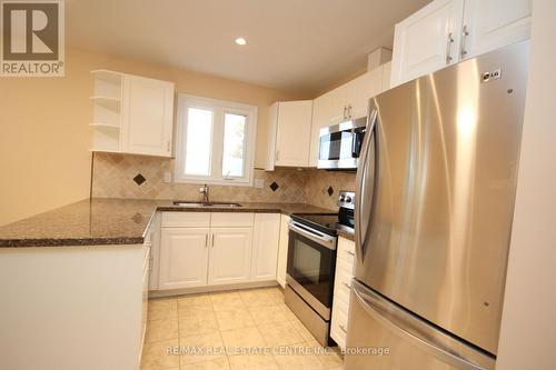 2526 Crystalburn Avenue, Mississauga, ON - Indoor Photo Showing Kitchen With Stainless Steel Kitchen