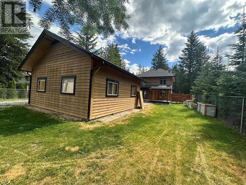 1305 Stoney Lane, Golden, BC - Outdoor