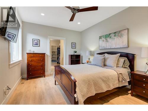 12840 Stillwater Court Unit# 8, Lake Country, BC - Indoor Photo Showing Bedroom