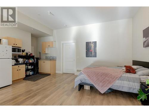 12840 Stillwater Court Unit# 8, Lake Country, BC - Indoor Photo Showing Bedroom