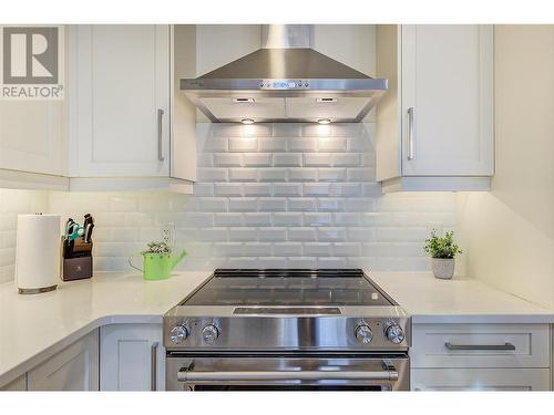 12840 Stillwater Court Unit# 8, Lake Country, BC - Indoor Photo Showing Kitchen