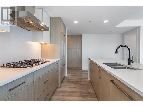 1588 Ellis Street Unit# 909, Kelowna, BC - Indoor Photo Showing Kitchen With Double Sink With Upgraded Kitchen