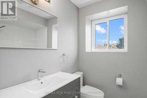 282 Welborne Avenue, Kingston (City Southwest), ON - Indoor Photo Showing Bathroom