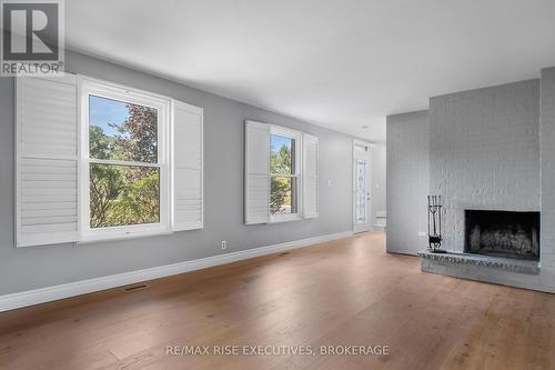 282 Welborne Avenue, Kingston (City Southwest), ON - Indoor Photo Showing Living Room With Fireplace