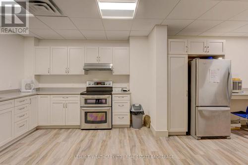 602 - 185 Ontario Street, Kingston (Central City East), ON - Indoor Photo Showing Kitchen