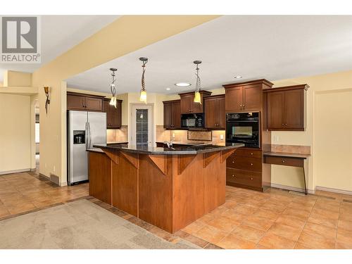 3512 Ridge Boulevard Unit# 3, West Kelowna, BC - Indoor Photo Showing Kitchen With Stainless Steel Kitchen With Upgraded Kitchen