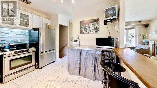 403 Alper Street, Richmond Hill (Crosby), ON - Indoor Photo Showing Kitchen