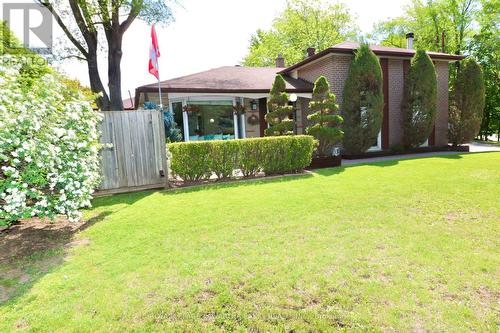 403 Alper Street, Richmond Hill (Crosby), ON - Outdoor