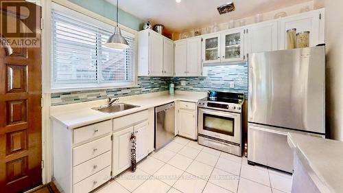 403 Alper Street, Richmond Hill (Crosby), ON - Indoor Photo Showing Kitchen With Stainless Steel Kitchen