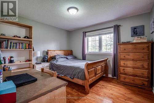 108 Sunnyridge Road, Hamilton, ON - Indoor Photo Showing Bedroom