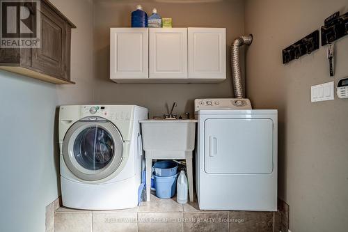 108 Sunnyridge Road, Hamilton, ON - Indoor Photo Showing Laundry Room