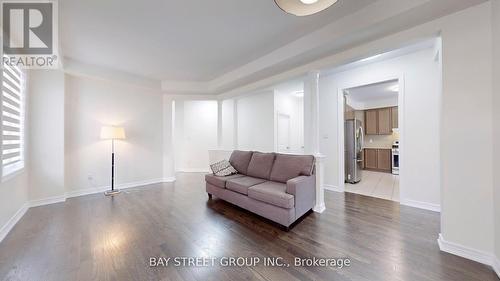 127 William Fair Drive, Clarington, ON - Indoor Photo Showing Living Room